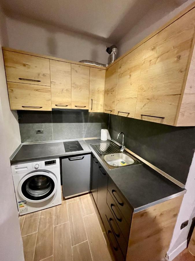 Keon Superb Studio Apartament Tiranë Ngoại thất bức ảnh